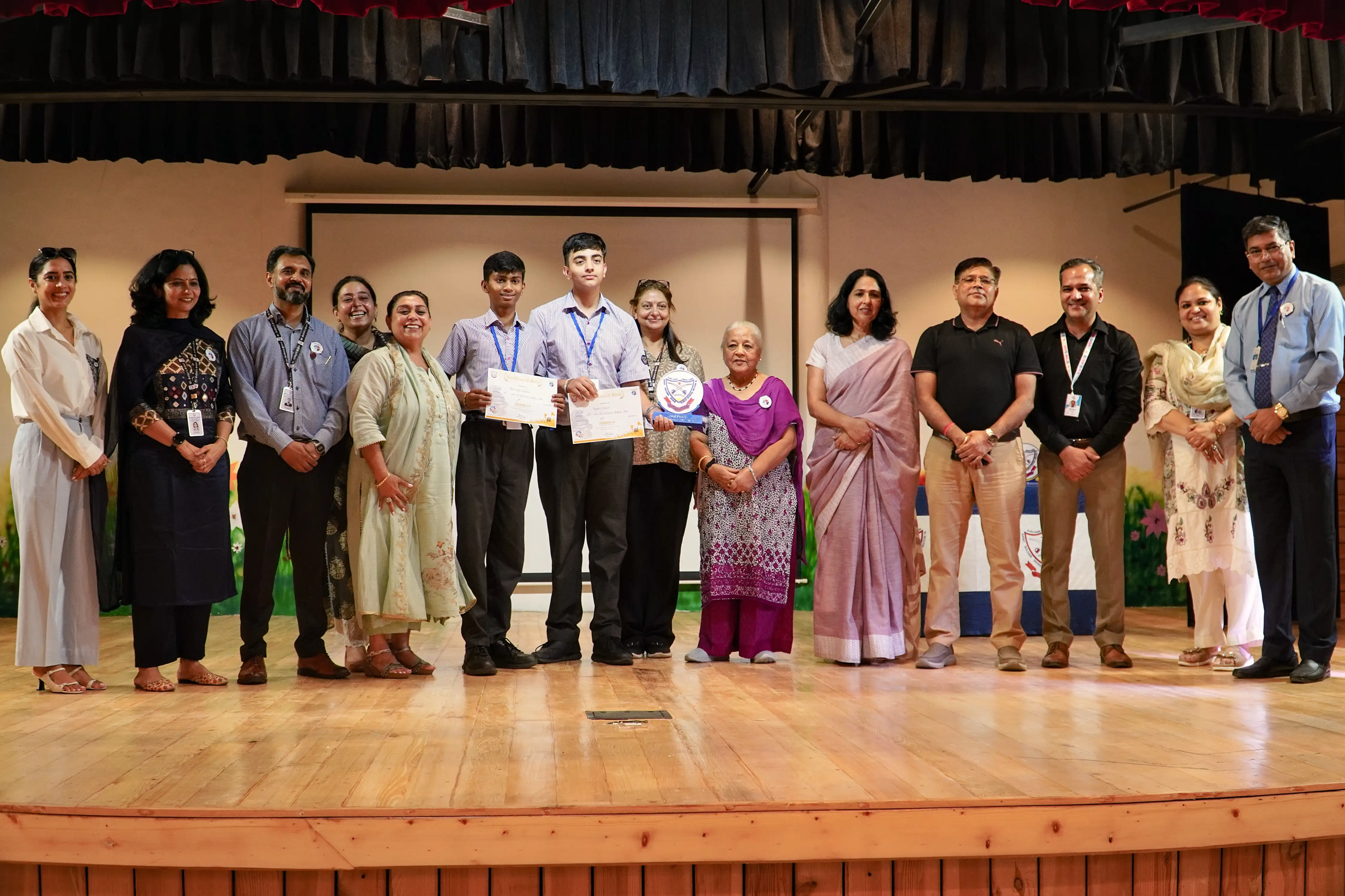 St. Soldier's School, Panchkula team receiving the Open Innovation second position award